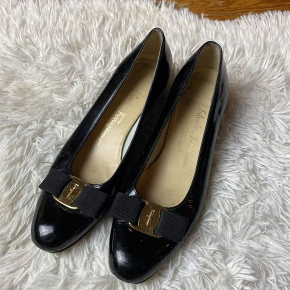 Salvatore Ferragamo Shoes - Salvatore FERRAGAMO shoes Patent Leather Vara Bow black Size 7.5 A2